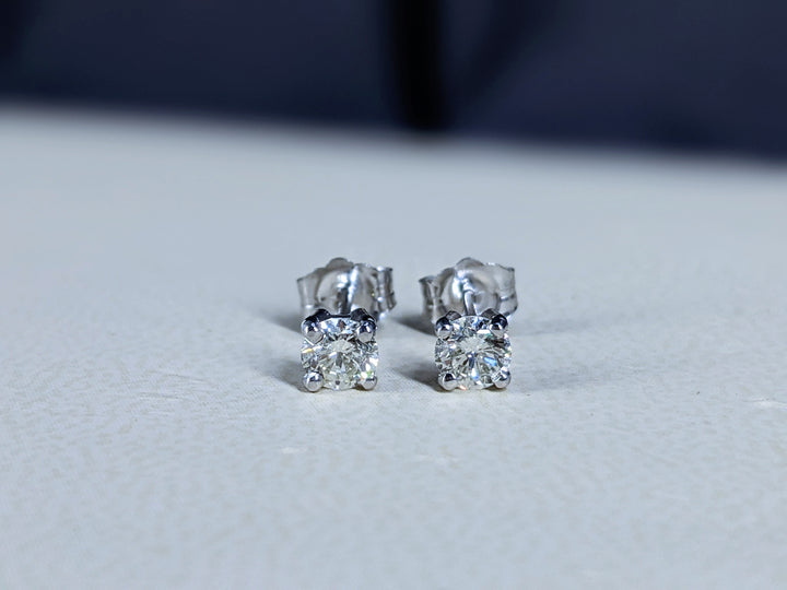 14k Gold 4-Prong Round Cut Diamond Stud Earrings 0.50 Carat