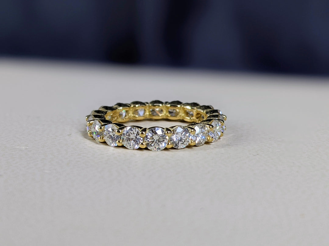 3.00 Carat Brilliant Round Cut Diamond Eternity Band