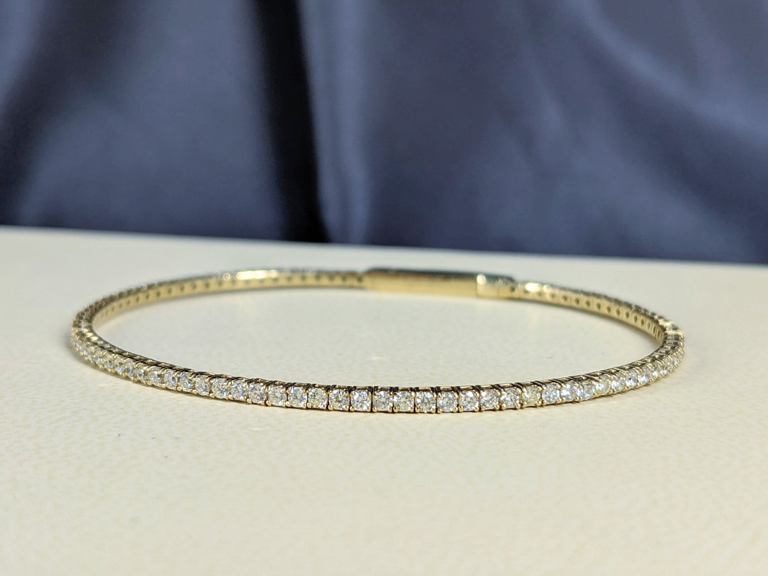 Flexible Bracelet Bangle 1.50 Ct. Tw. Round Diamonds