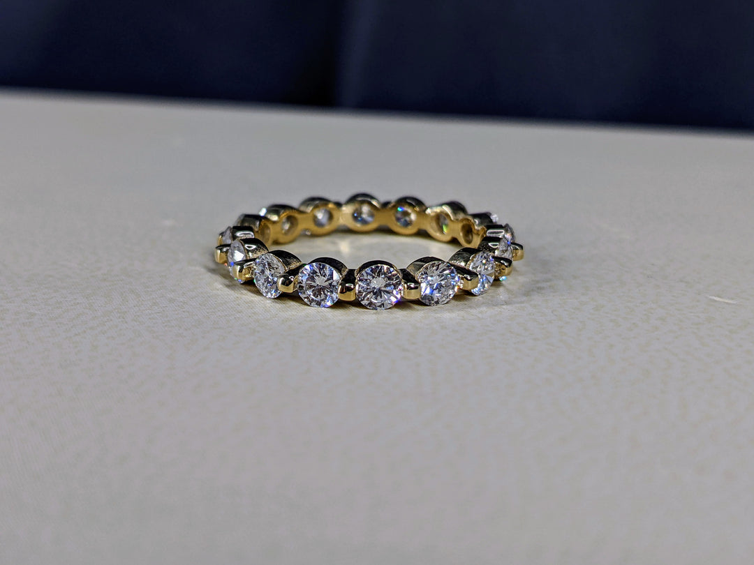 3.00 Carat Brilliant Round Cut Diamond Eternity Band